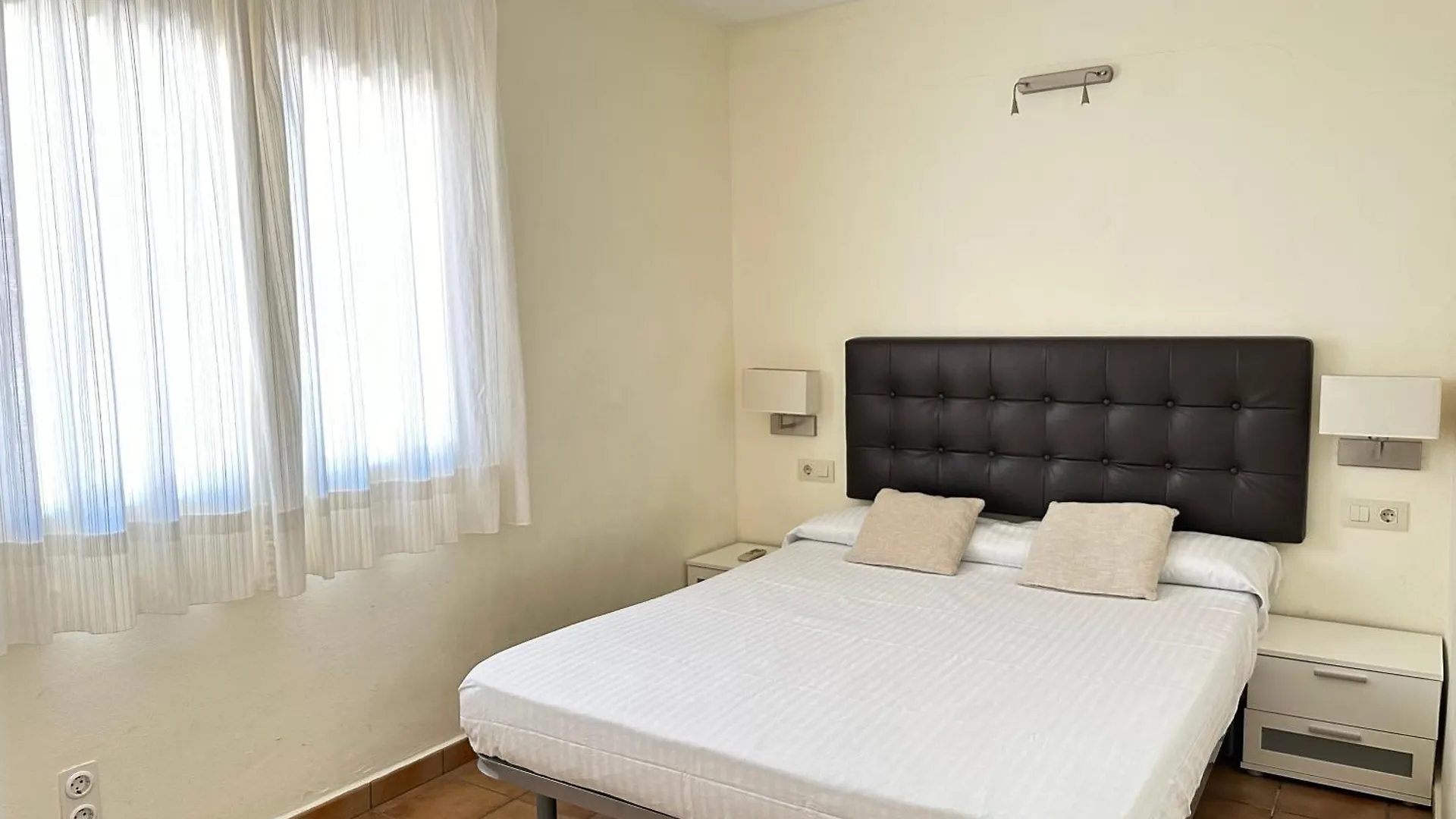 Apartment Agi Solimar Atico Roses Spain