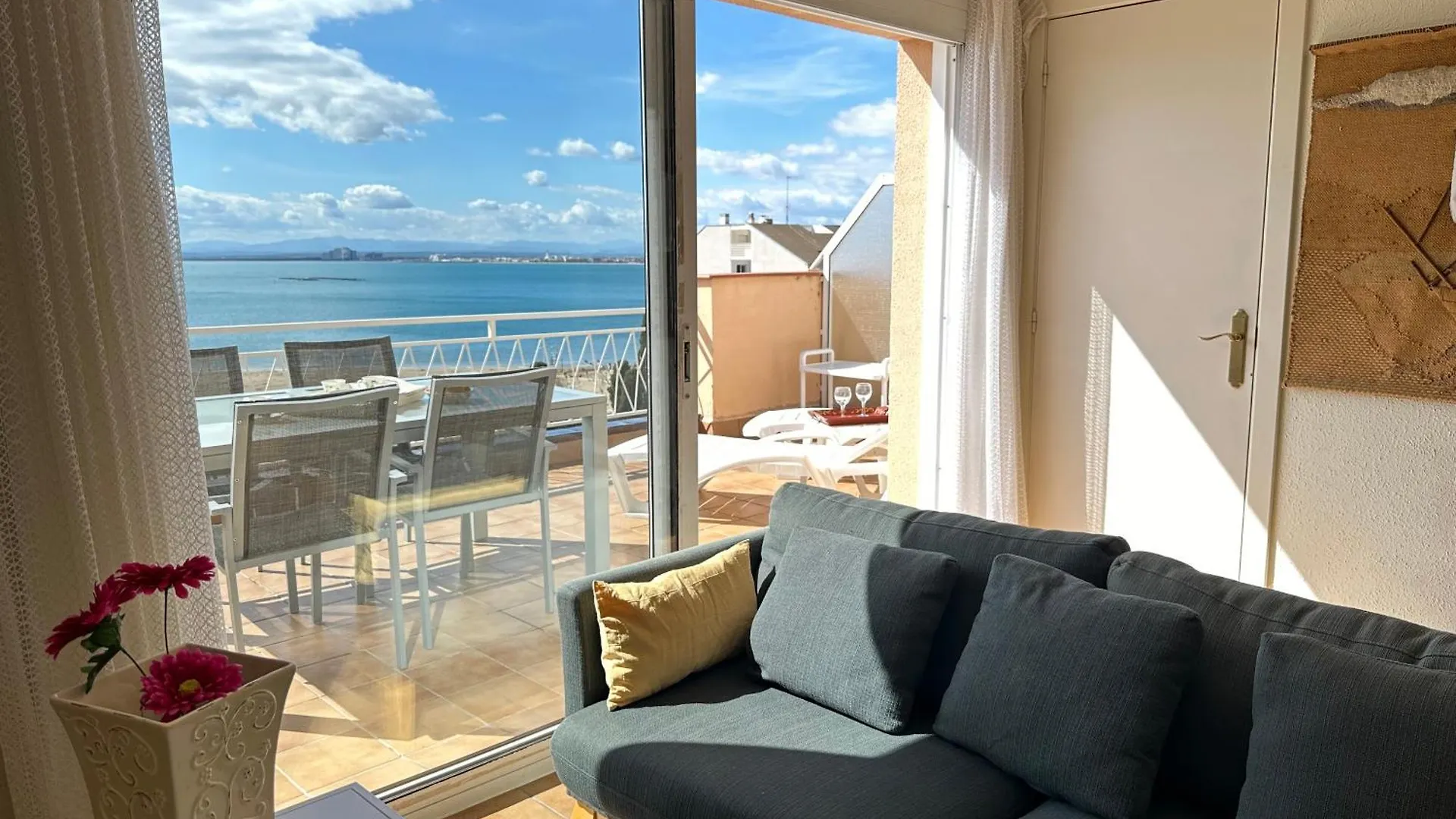 Apartment Agi Solimar Atico Roses Spain